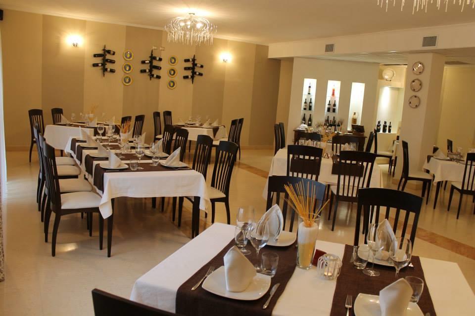 Hotel Agri Resort "Agora" Castelluccio dei Sauri Bagian luar foto